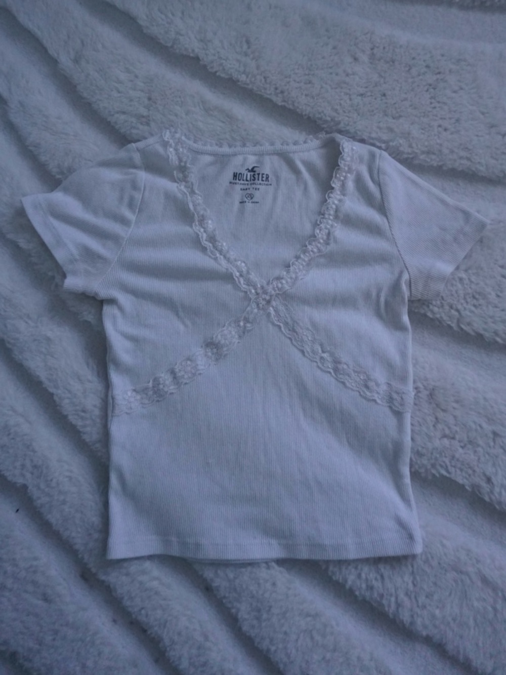 Hollister White Lace-Trim Ribbed V-Neck Tee